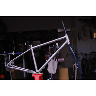 Tumbleweed - Stargazer Titanium Frameset - Titanium / Dark Blue